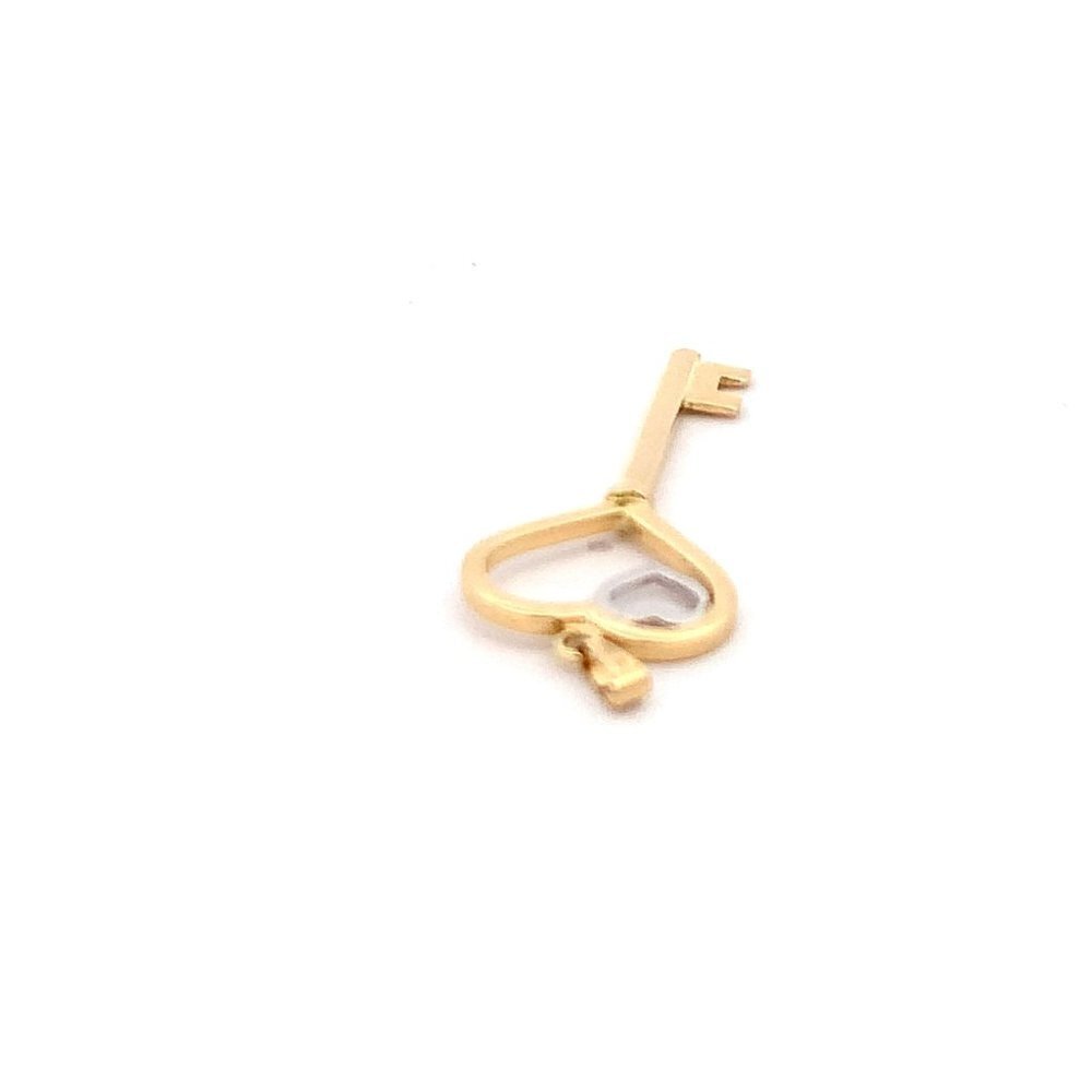 18K Yellow Gold Pendant Key Heart 1.59 grams - Picture 12 of 13